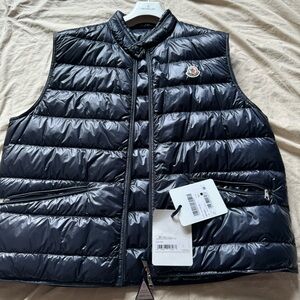 Brand New Moncler Light Vest